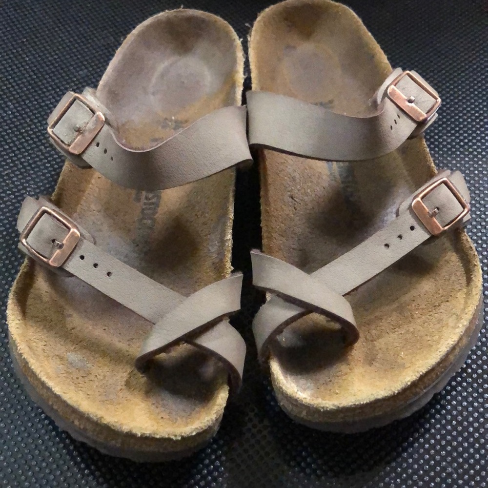 Birkenstock Kids Sandals in Brown with Copper Buckles